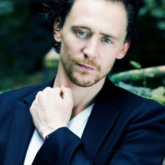 Tom Hiddleston Reading The Living Daylights (2)
