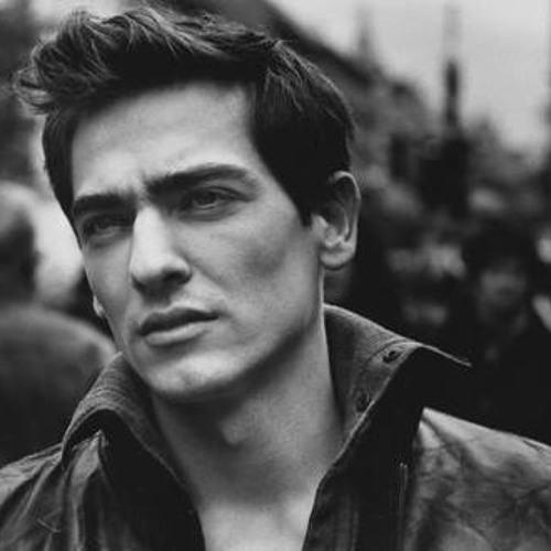 Yonderboi - Passive Control   She complains