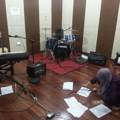 I Cant Get Over (The First Song..)-masih harus diedit lg