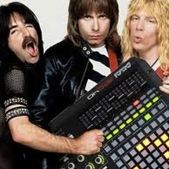 Awkward Tom Live Minimix - Apc40 trigger session  -- click to DL --