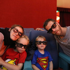 Calle 13 "Me Vieron Cruzar" Tema musical para METEGOL