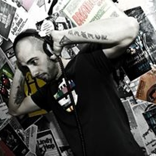 Dispero feat DJ D-MICE-ΑΠΟΛΥΤΟΣ ΣΑΦΗΣ