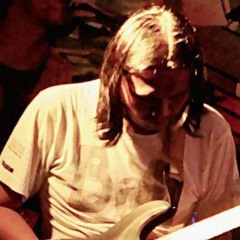 Mixing Mastering Internasional demo telah di kompres Mp3 masih jos kinyis kinyis