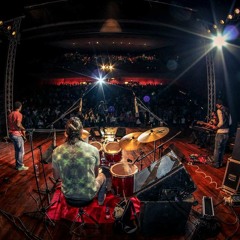 Cairokee - Ana 3awez Akoon M3aky