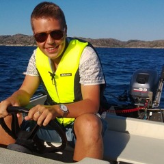 Dagens tekst: DJ Broiler – Vi står på vannski