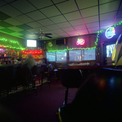 Gee Willickers: Portrait of a Milwaukee Corner Bar