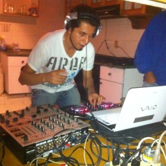 Aztek Rous ft Julian Jeweil Set Radio X - Minimal