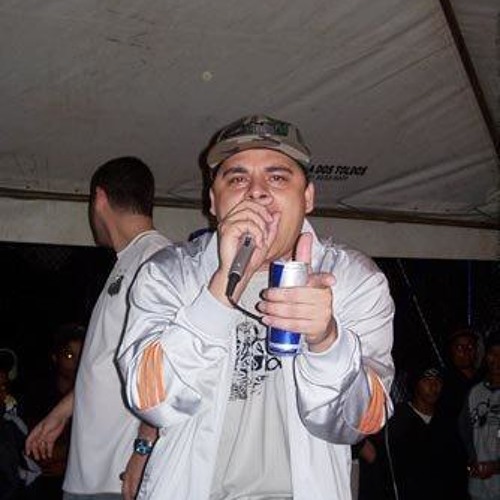 Montagem Mc Gil Do Andarai - UH Vamo Invadir