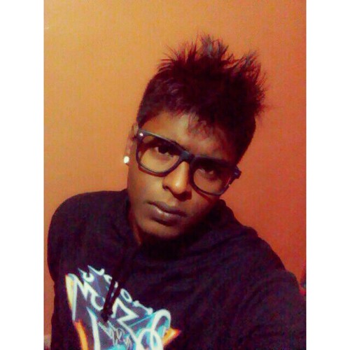(poo nee poo) (indian) L.O.V.E (monster) [r]e[m]ix.mp3