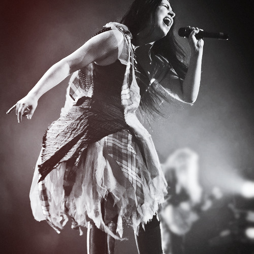 Evanescence - Lost In Paradise ( HD THE SESSION )