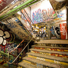 sneeke motherfuckin fellaz!!!