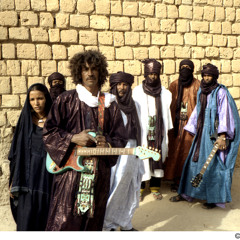 Tinariwen - Adounia Ti Chidjret [Live]
