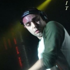 SPLIT BACK TO DRUM AND BASS