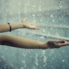 Kepada Hujan-Aisha Nadya