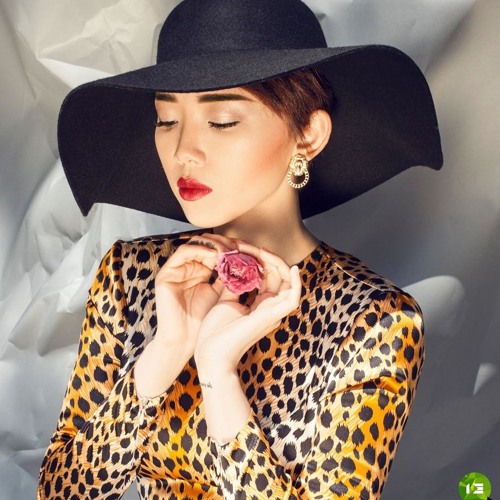 Tiễn Anh Về Nơi Xa - Tóc Tiên