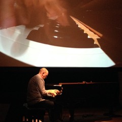 FREC (fragments). Agustí Fernández, piano. Ferran Conangla, live amplification.