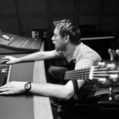 Bass Battle - The Happy Sad