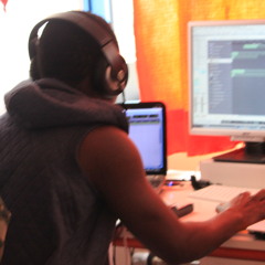 I Wanna See Your Hands Up