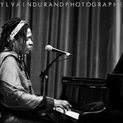 Proud Lion_live solo performance