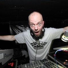 Aquasky Passenger Podcast Mix Number 6: 'OldSkool Bounce' - FREE DOWNLOAD!!!