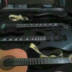 Los que + tocan Arctic Monkeys (con Rómulo en le guitar y el Diño on da drums)