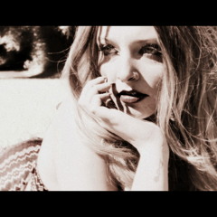 Glorious  2014   Hannah Wildes  (Original)