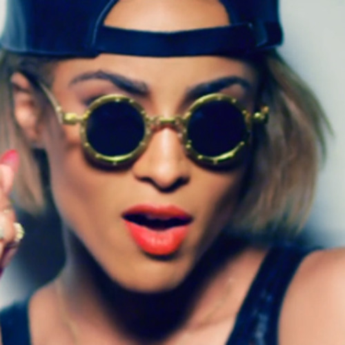 Read My Lips (So Reese)