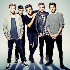 One Direction - Through the Dark (Live on SNL vs Studio Version)
