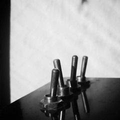 Switching Motors [disquiet 0101-analogbinary]