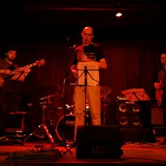 Quilapayún por Pablo Lesdesma - Resistiendo eTC (12 de Octubre 2013)