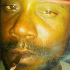 dt skit  at the bar  on phone with wifey