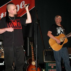 05 Putting Holes In Happiness - Imitate.mp3