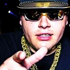 Mc RUZIKA- AVISA AS BANDIDA VS DJ DINHO SP