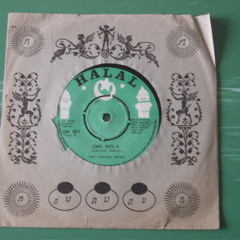 Hafusa Abbasi & the Yahoos band : Ewe mola
