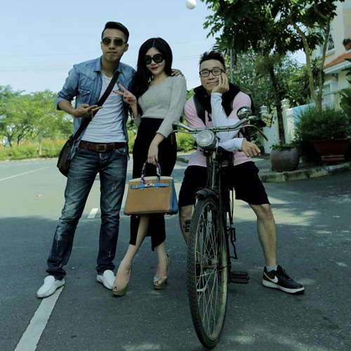 Anh Không Đòi Quà - Karik ft. Only C