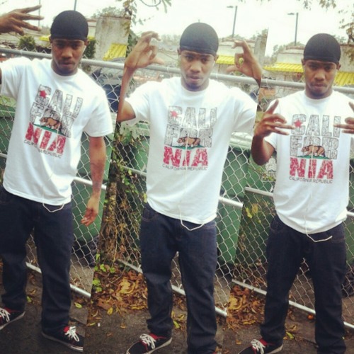 Mikey Too Savage Ft F.M.I - Paralyzed.mp3