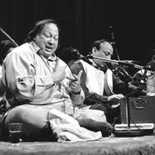 Nusrat Fateh Ali Khan Qawwal - Aj Nazran Naal Pila Saqi - [www Flvto Com]