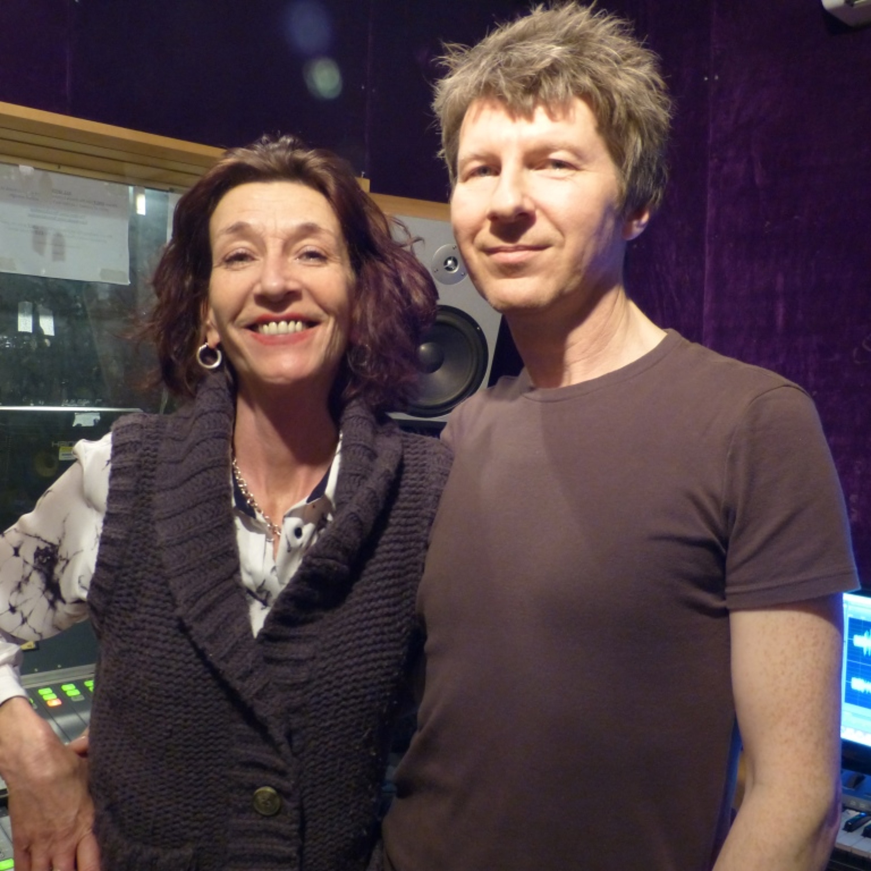 Guest Lesley Woods (AU PAIRS) Chat, song selections & Lesley's first song in 30 years! episode artwork
