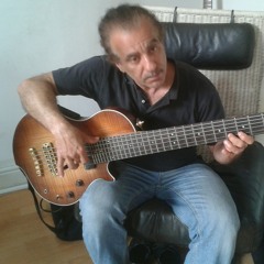 So In LOVE ! Curtis Mayfield & My 5 string PEAVEY
