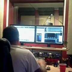 New Shit!!!! Hand Yolk(no Dance Doe) at Recorded live @ live wire studios Dizzydadon feat.Streets handbook_handyolk#$wagg May weather#BBA#BCE#M.O.E....now can I get a bba to my left!!!