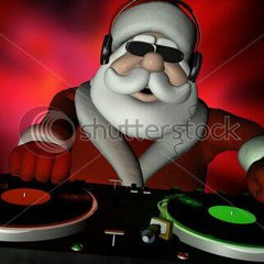 weihnachtliche Weihnachtsgeschenke vom weinerlichen Weihnachtsmanngehilfen im housigem Underground