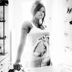 Julia Channel Ft.LemArvin-Drop It Low