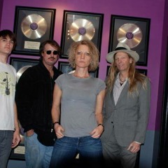 5 Bills - Billie Sola Friis