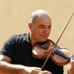 توته-للملحن فريد الاطرش-عزف كمان مرزوق حرب-دف توفيق نداف-عود جميل منصور-ناي الفرد حجار-قا at Peqi'in