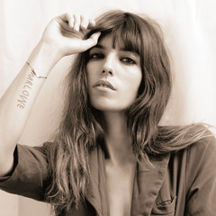 Stream Lou Doillon - ICU - Acoustic - TV5MONDE by NabW | Listen online for  free on SoundCloud