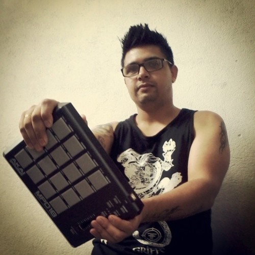BASE DE FUNK L.A BEAT MAKER 001( DJ L.A VIEIRA)