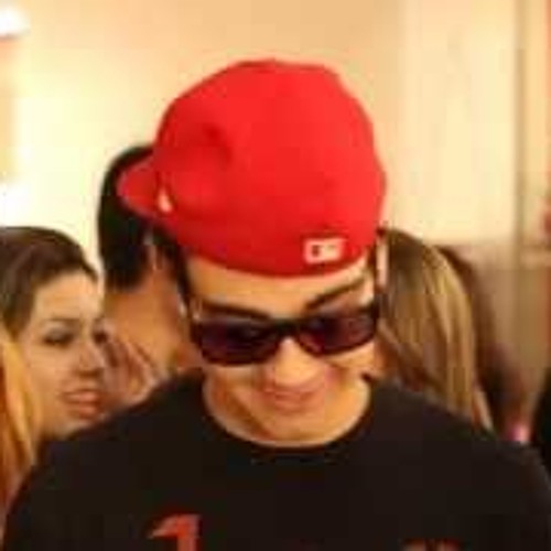 Victor Lacôrte ft. Isabela Rebelo - For You