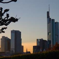 Gregpipe - Weit Weg Von Hier (Eiß Remix)