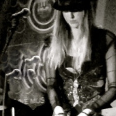 LO-FI GRUNGE EDM REMIX by Clea De Sebrock of NU-LIFE by Lee Christian http://goo.gl/qa6Hp0