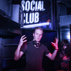 Mitch de Klein at Social Club Paris (2 jan 2014)